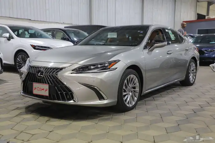 لكزس ES250 فل كامل BD2023 شبه جديد 2