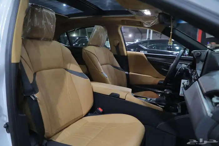 لكزس ES350 DD سعودي عبد اللطيف جميل 2025 شبه الجديد 11