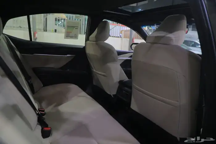 كامري LE فتحة بنزين 2025 جديد اسود 15