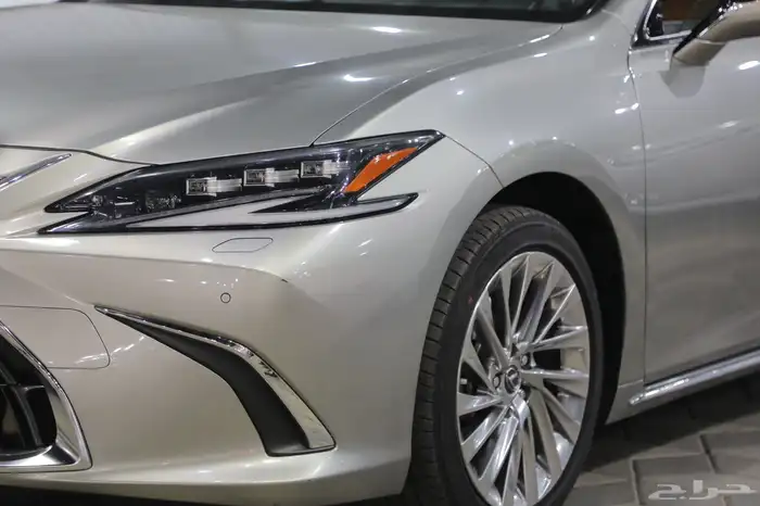 لكزس ES250 فل كامل BD2023 شبه جديد 4