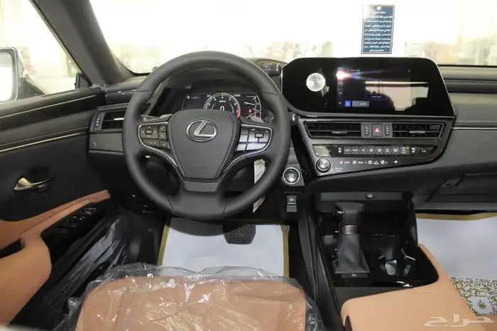 لكزس - ES250 AA-خليجي-2025-جناح-تشغيل عن بعد-ازياق جانبيه 17