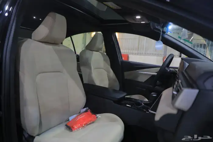 كامري LE فتحة بنزين 2025 جديد اسود 16