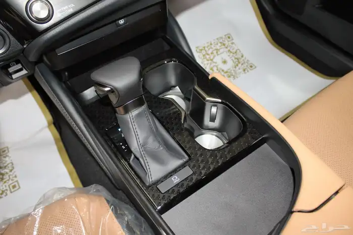 لكزس - ES250 AA-خليجي-2025-جناح-تشغيل عن بعد-ازياق جانبيه 23