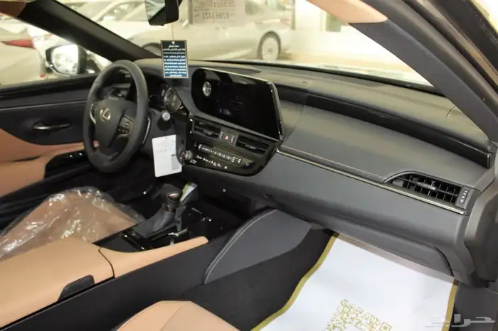 لكزس - ES250 AA-خليجي-2025-جناح-تشغيل عن بعد-ازياق جانبيه 13