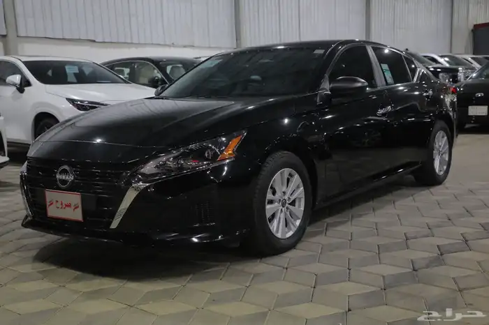 نيسان التيما استاندر اسود 2025 شبه الجديد 2
