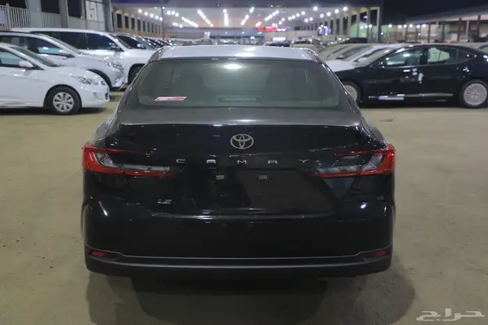 كامري LE فتحة بنزين 2025 جديد اسود 5
