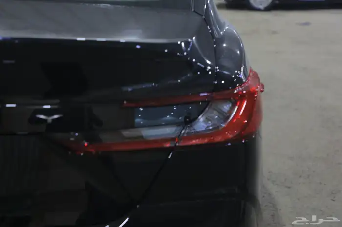 كامري LE فتحة بنزين 2025 جديد اسود 6