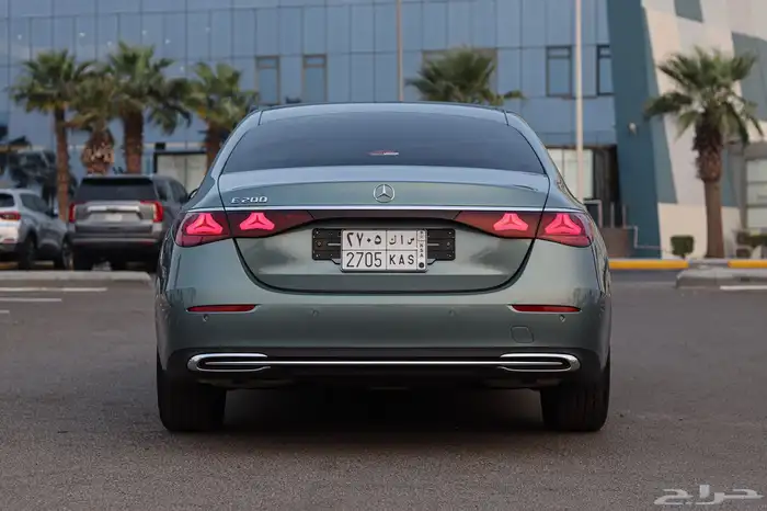 مرسيدس E200 شبه زيرو 6