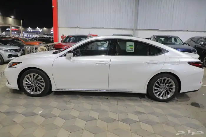 لكزس ES350 DD سعودي عبد اللطيف جميل 2025 شبه الجديد 6