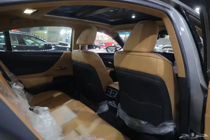 لكزس ES250 فل كامل BD2023 شبه جديد 15