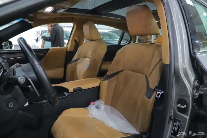 لكزس ES250 فل كامل BD2023 شبه جديد 11