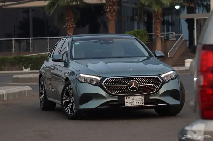 مرسيدس E200 شبه زيرو 2