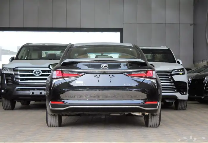 لكزس - ES250 AA-خليجي-2025-جناح-تشغيل عن بعد-ازياق جانبيه 3