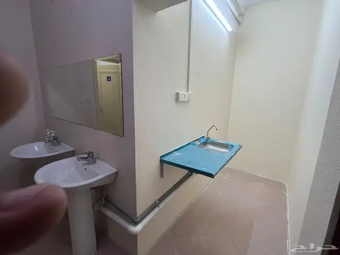 شقه للايجار بالعزيزيه مخطط البنك غرفتين مطبخ حمام ب14000سنوي 0