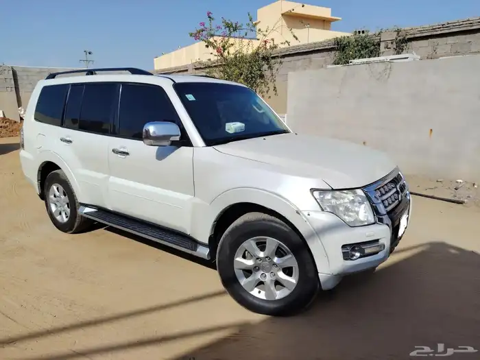 باجيروا 2016 فئه  GLS مستعملة للبيع جير اتوماتيك بنزين ممشى1 3