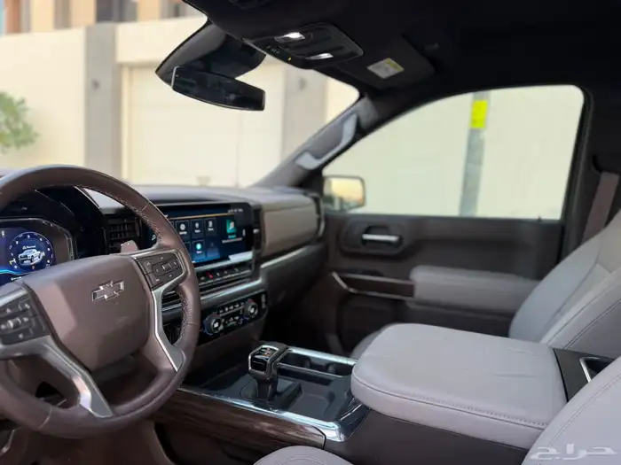 شفروليه سلفرادو 2024 ترل بوس V8 دبل وكاله للبيع 16