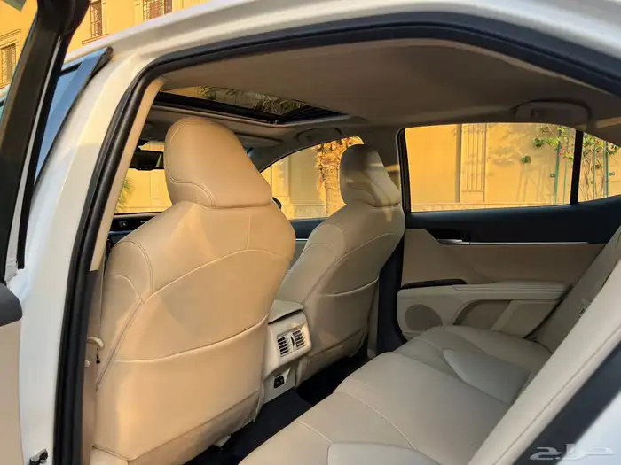 تويوتا. كامري 2022 11