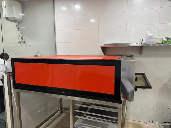 فرن بيتزا نظيف 2