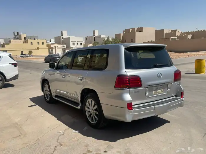 للبيع لكزز 2011 9