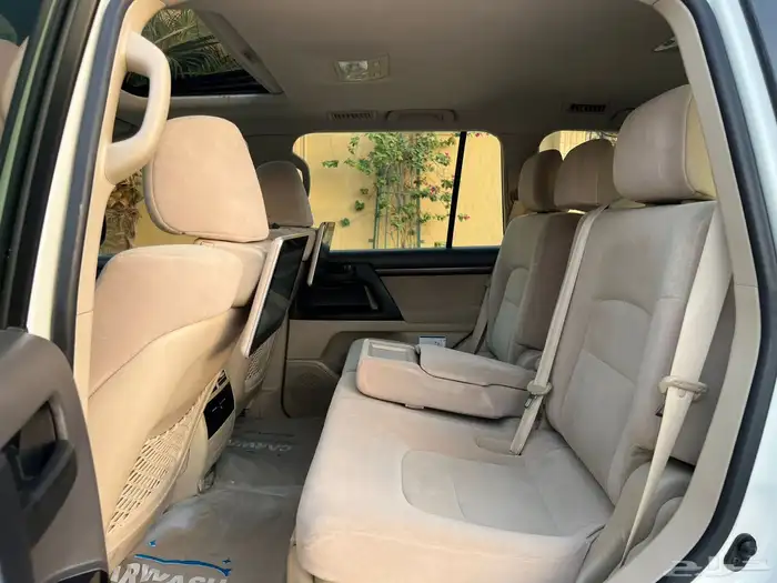 تويوتا لند كروزر GXR سعودي 15