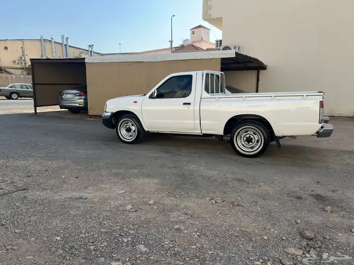 نيسان ددسن 2009 نظيف 2