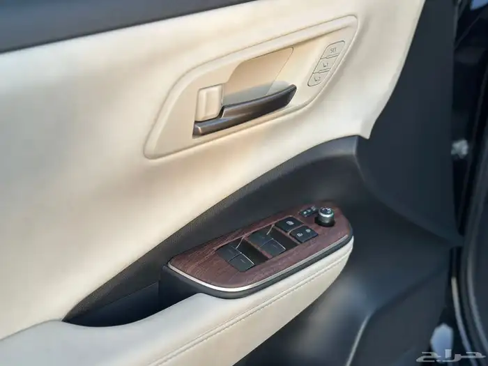 تويوتا كراون بريميوم 2025 شبه جديدة 14