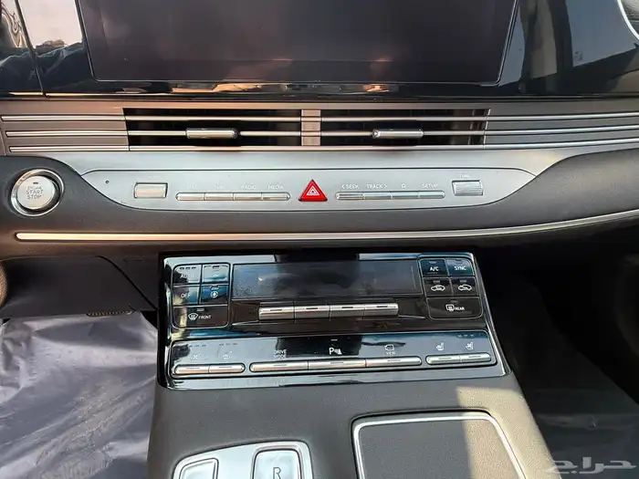 هيونداي ازيرا لون اسود داخلي أسوده ممشى قليل محركات بلد 13