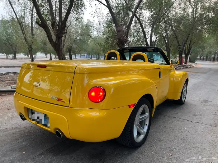 مخزن كشف ونيت بيك اب شيفرولية SSR موديل 2003 25