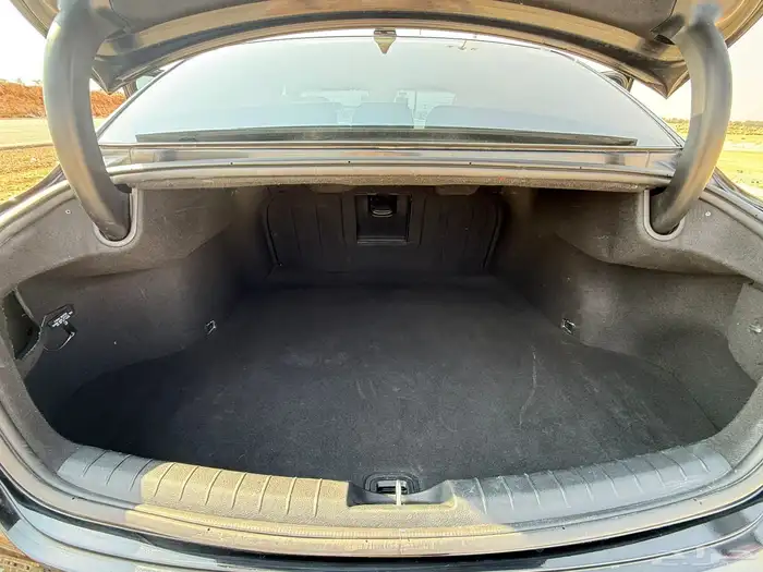 هيونداي ازيرا لون اسود داخلي أسوده ممشى قليل محركات بلد 42