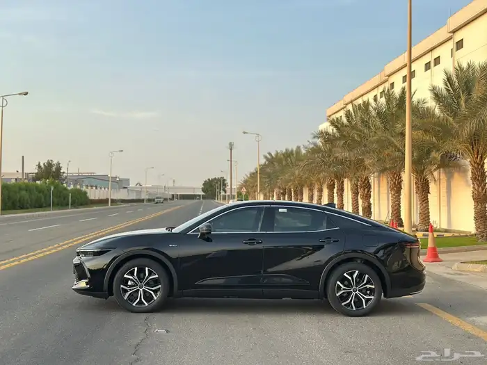 تويوتا كراون بريميوم 2025 شبه جديدة 5