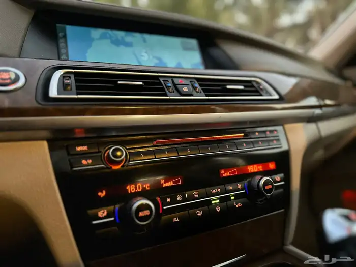 بي ام دبليوiL730 17