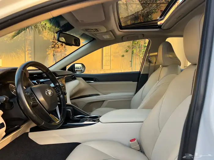 تويوتا. كامري 2022 21