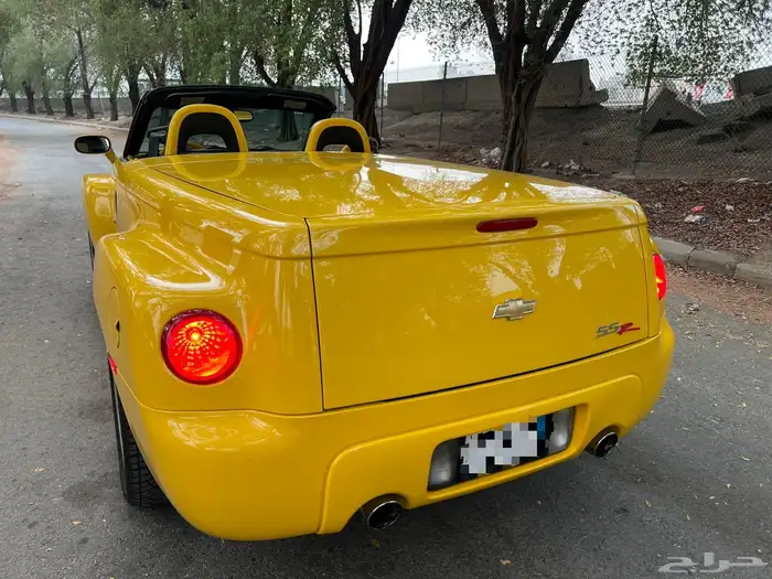 مخزن كشف ونيت بيك اب شيفرولية SSR موديل 2003 27