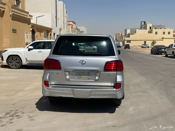 للبيع لكزز 2011 2