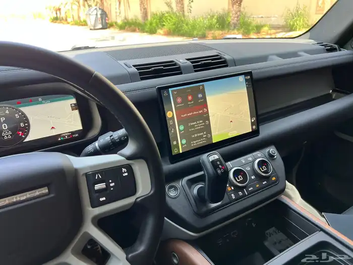 لاند روفر ديفندر موديل 2023 خليجي موجودة بدبي 7