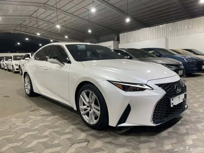 لكزس IS300 2023 2