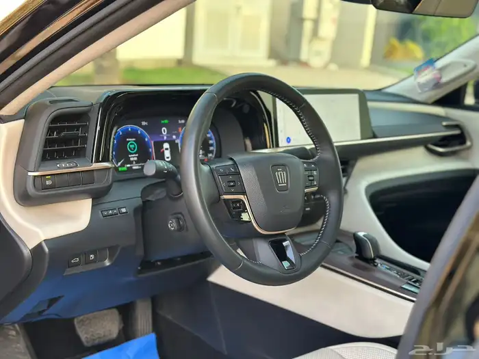 تويوتا كراون بريميوم 2025 شبه جديدة 12