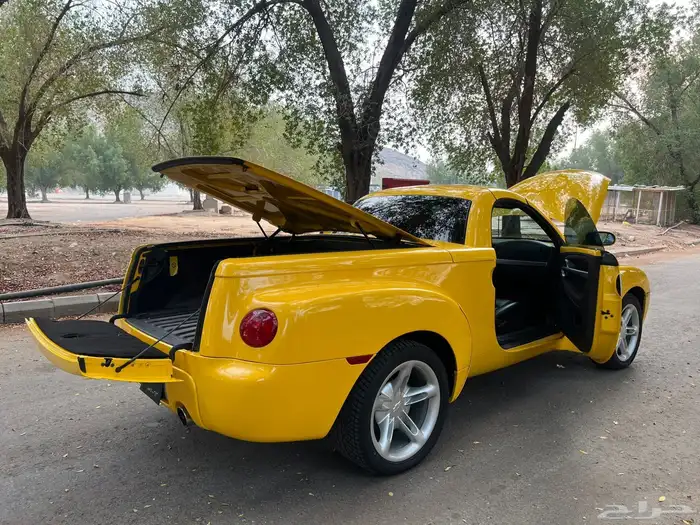 مخزن كشف ونيت بيك اب شيفرولية SSR موديل 2003 24