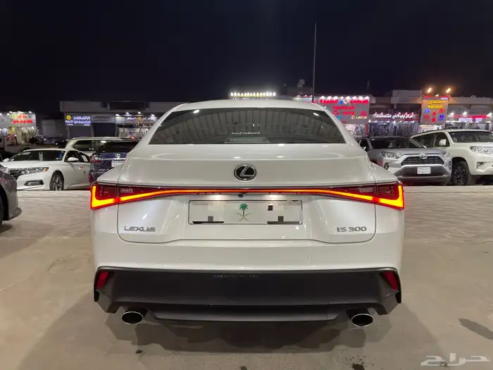 لكزس IS300 2023 5
