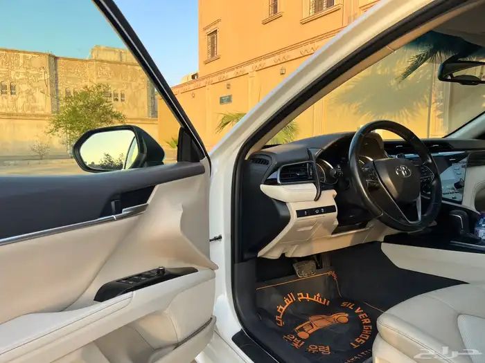 تويوتا. كامري 2022 17