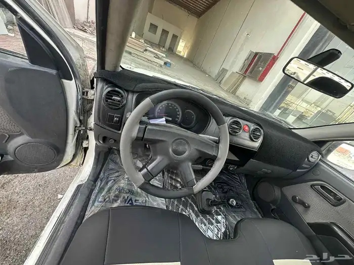 ايسوزو ديماكس 2008 جوانب 0