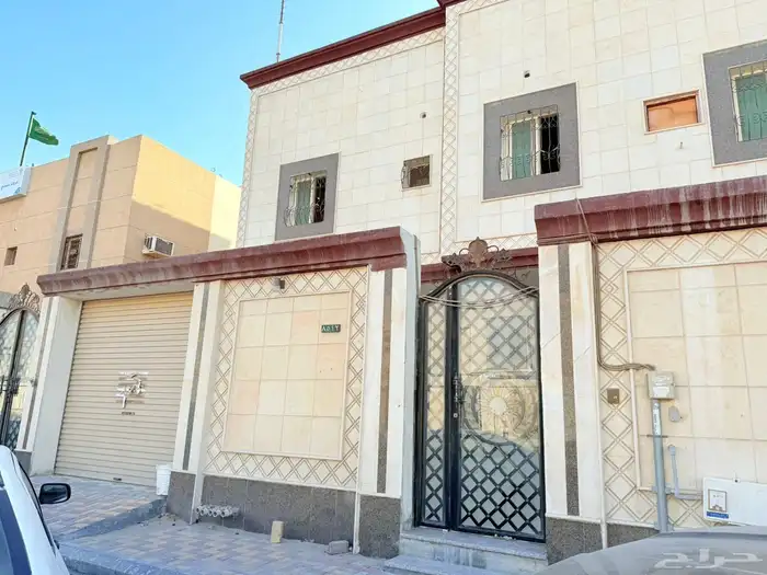 للبيع دور و 3 شقق بحي طيبه - الدمام 3