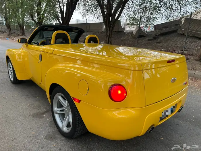 مخزن كشف ونيت بيك اب شيفرولية SSR موديل 2003 22