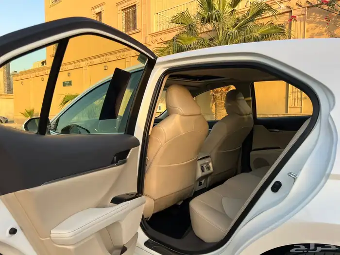 تويوتا. كامري 2022 15