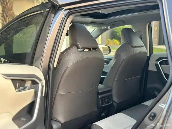 تويوتا راف فور ادفنشر 2024 شبه جديد بنزين 15