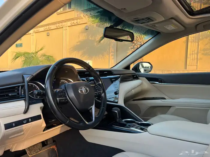 تويوتا. كامري 2022 12