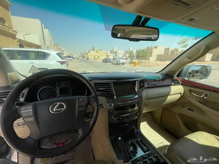 للبيع لكزز 2011 11