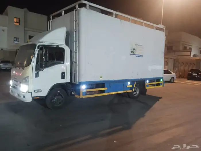 دينه شاحنه ايسوزو تيربو مقفل موديل 2011 للبيع بالرياض 1
