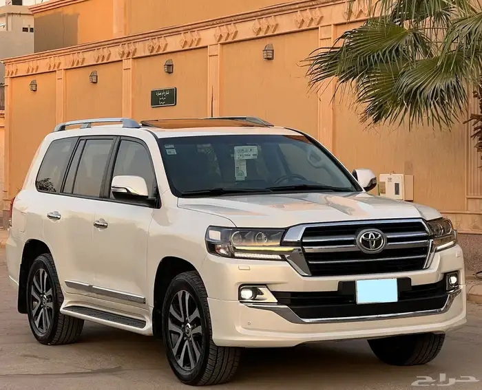 تويوتا لند كروزر GXR سعودي 3