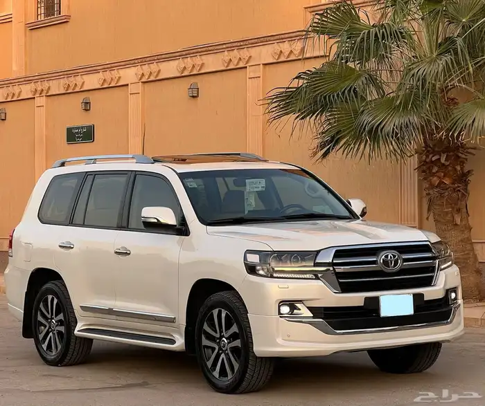 تويوتا لند كروزر GXR سعودي 1
